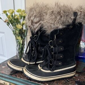 Sorel 9.5 Waterproof Women's Black Fur-Lined Winter Boots